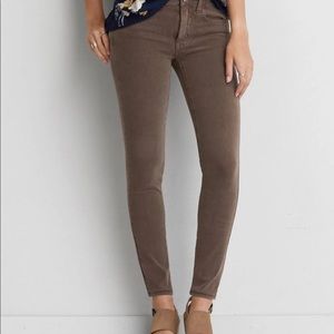 Jegging AEO